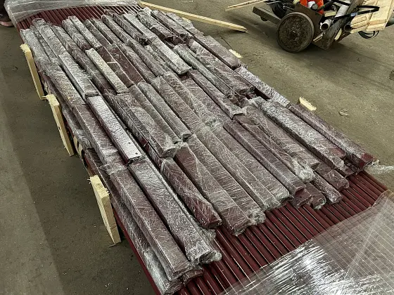 Кровельное ограждение с круглой трубой на фальцевую кровлю